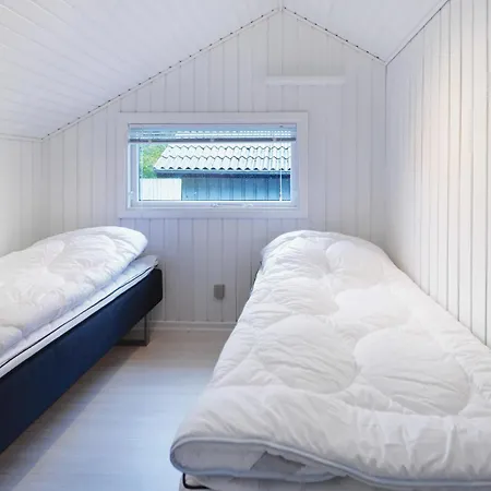 Four-bedroom In Casa vacanze