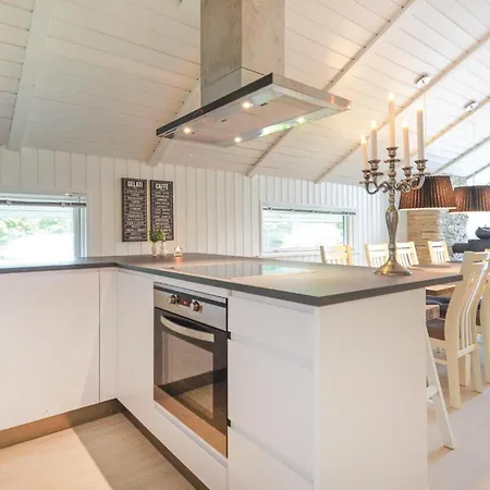 度假居 Four-bedroom In Spottrup